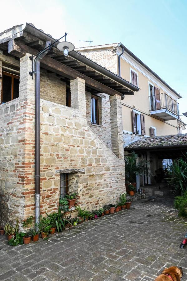 Villa Il Poggio à Mombaroccio Extérieur photo