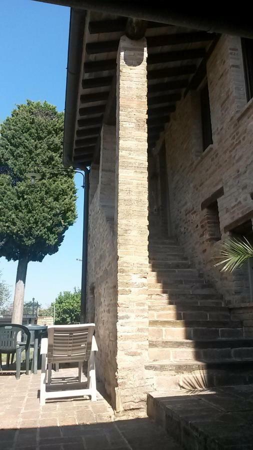 Villa Il Poggio à Mombaroccio Extérieur photo