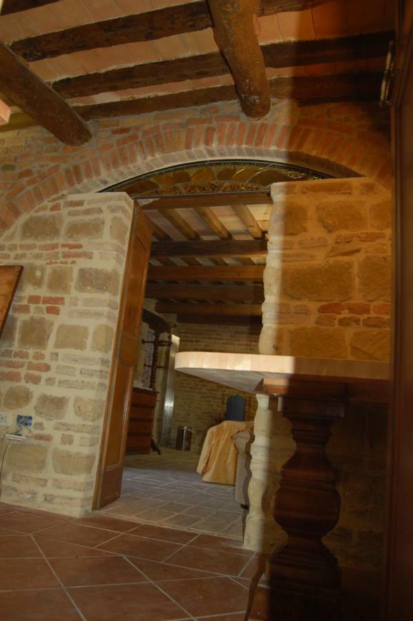 Villa Il Poggio à Mombaroccio Extérieur photo